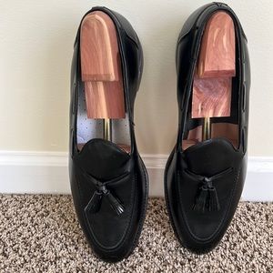 Men’s classic FootJoy Dress Shoe.  Only tried on in store, never worn outside.